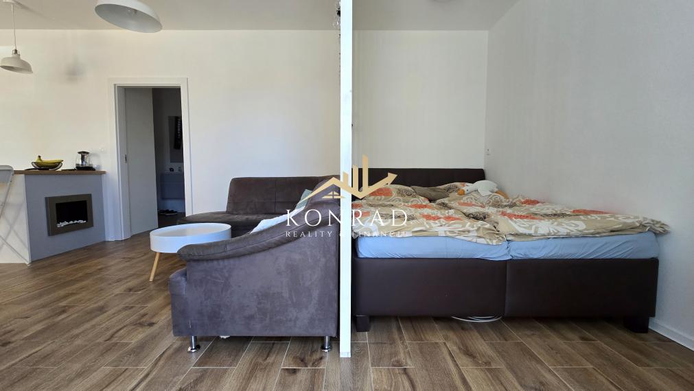NA PRENÁJOM | 1 izb. byt | 43+16m² | Vráble