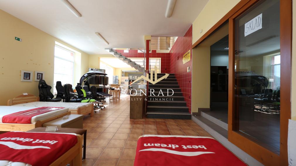 EXKLUZÍVNE | NA PREDAJ | Budova obchodu a služieb | Vráble