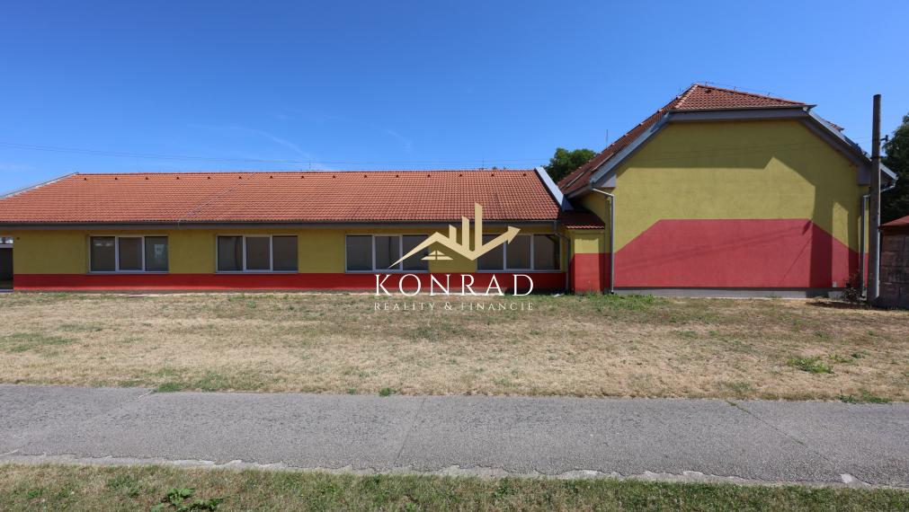 EXKLUZÍVNE | NA PREDAJ | Budova obchodu a služieb | Vráble