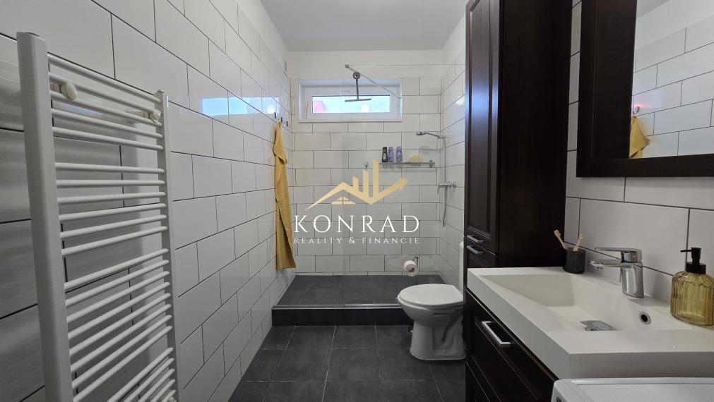 NA PREDAJ | 1 izb. byt | 43m²+16m2 | Vráble