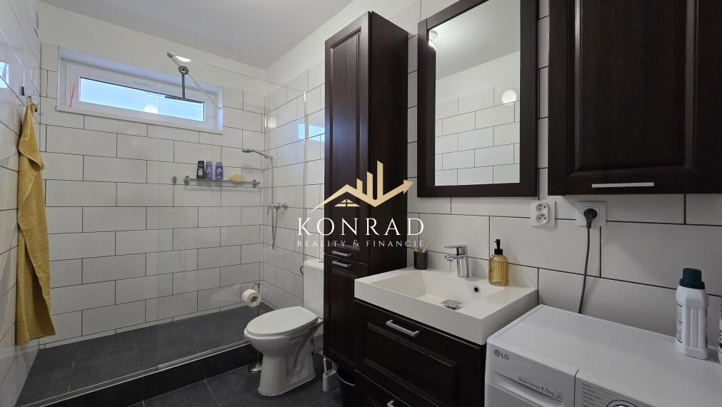 NA PREDAJ | 1 izb. byt | 43m²+16m2 | Vráble