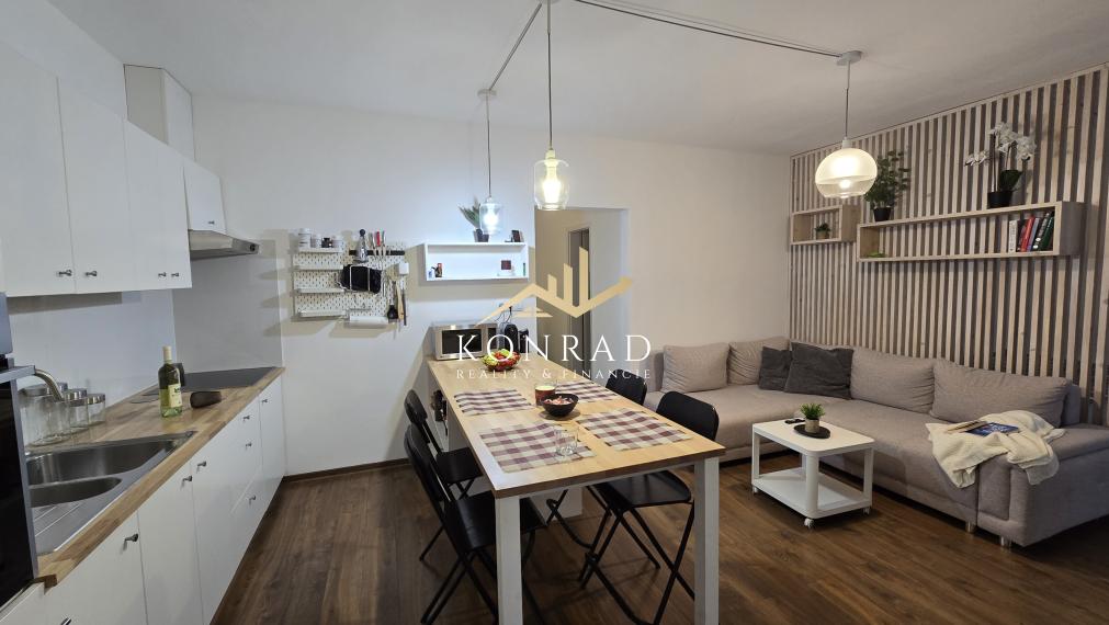 NA PREDAJ | 1 izb. byt | 43m²+16m2 | Vráble