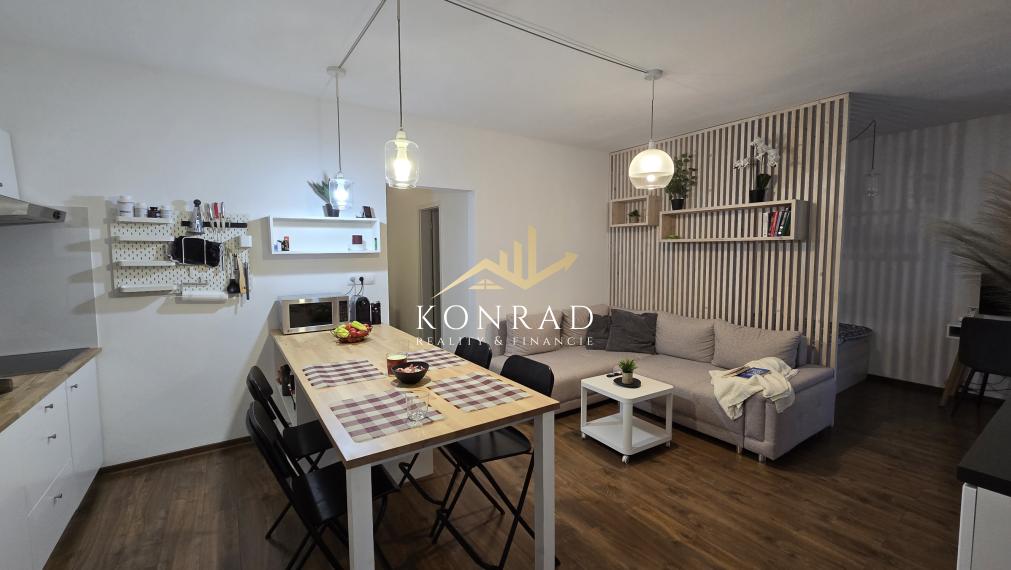 NA PREDAJ | 1 izb. byt | 43m²+16m2 | Vráble
