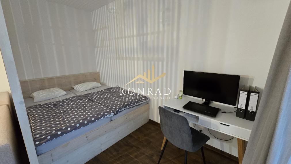 NA PREDAJ | 1 izb. byt | 43m²+16m2 | Vráble