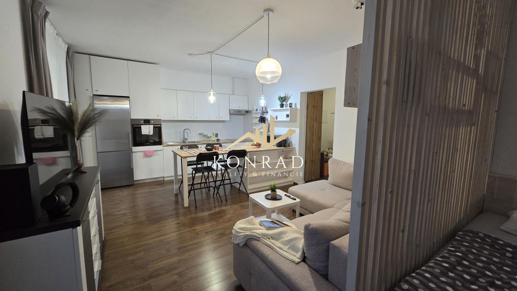 NA PREDAJ | 1 izb. byt | 43m²+16m2 | Vráble