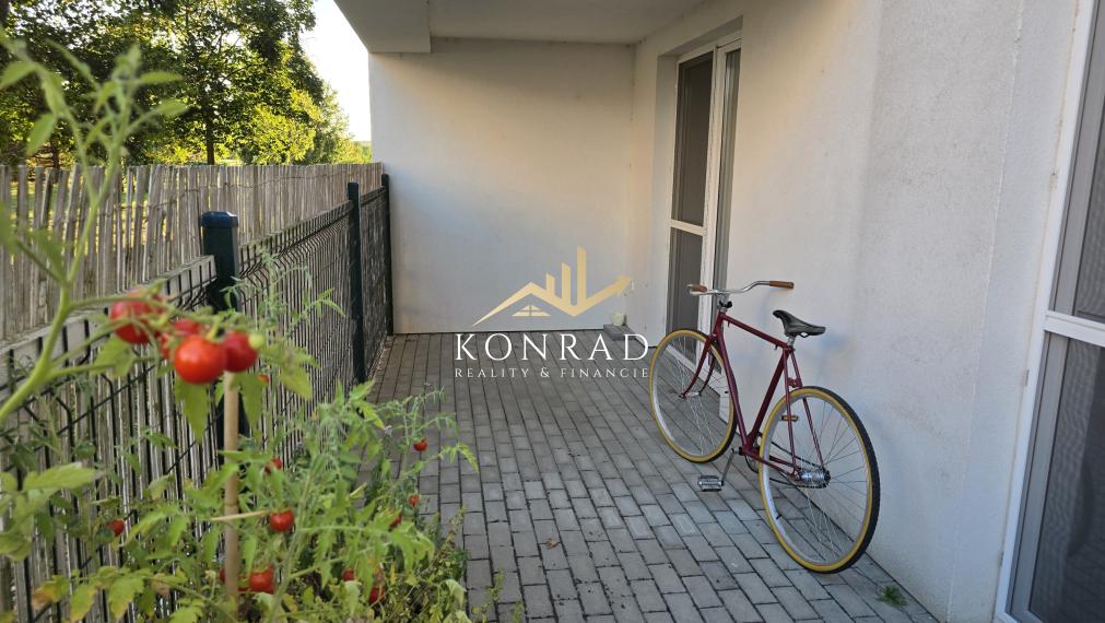 NA PREDAJ | 1 izb. byt | 43m²+16m2 | Vráble