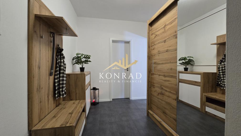 NA PREDAJ | 1 izb. byt | 43m²+16m2 | Vráble