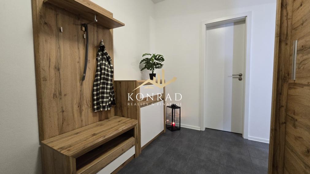 NA PREDAJ | 1 izb. byt | 43m²+16m2 | Vráble