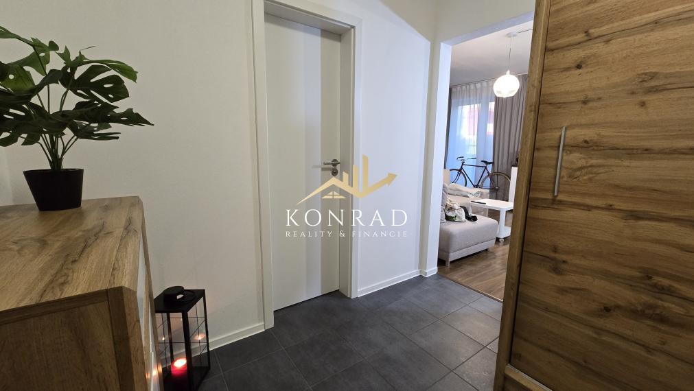 NA PREDAJ | 1 izb. byt | 43m²+16m2 | Vráble