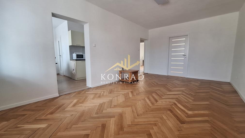 NA PREDAJ | 3 izb. byt | 83m² | Vráble
