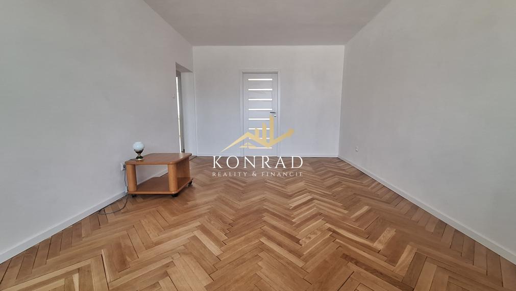 NA PREDAJ | 3 izb. byt | 83m² | Vráble