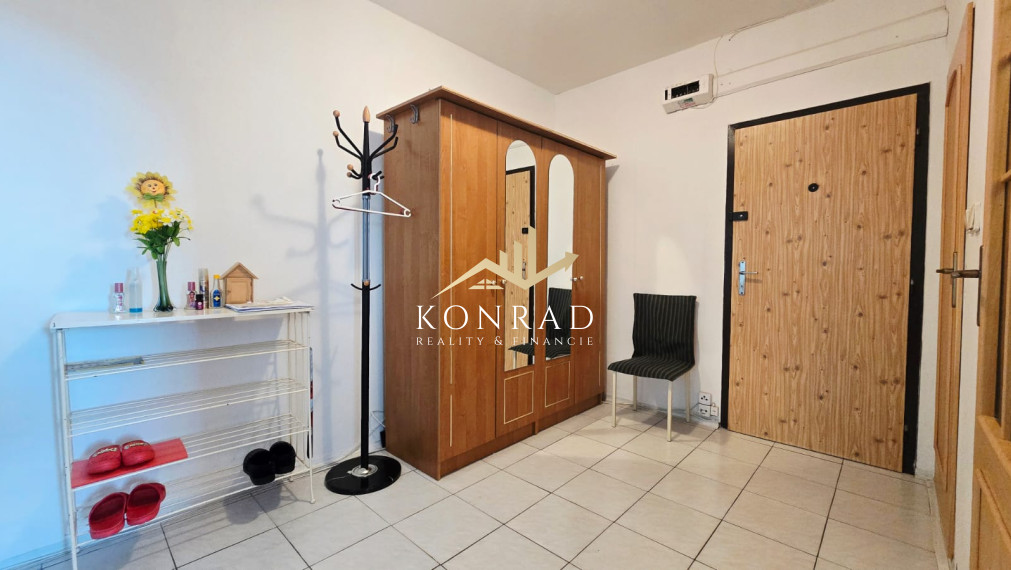 NA PREDAJ | 3 izb. byt | 68m² | Vráble