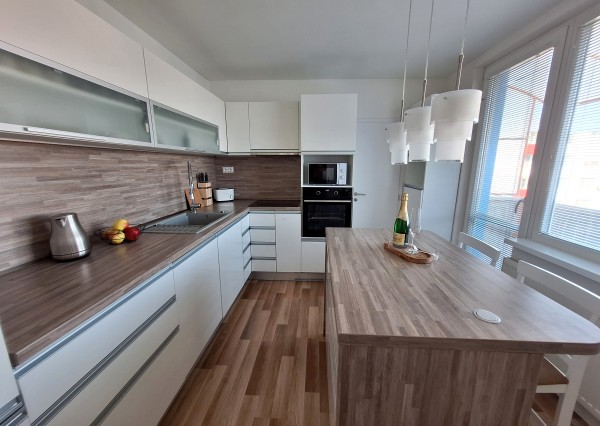 NA PRENÁJOM | 2-izb. byt | 68m² | Vráble