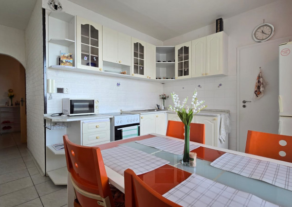 NA PREDAJ | 3 izb. byt | 68m² | Vráble