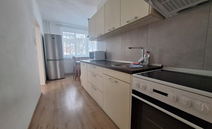 REZERVOVANÉ | 3 izb. byt | 83m² | Vráble - fotografia 1
